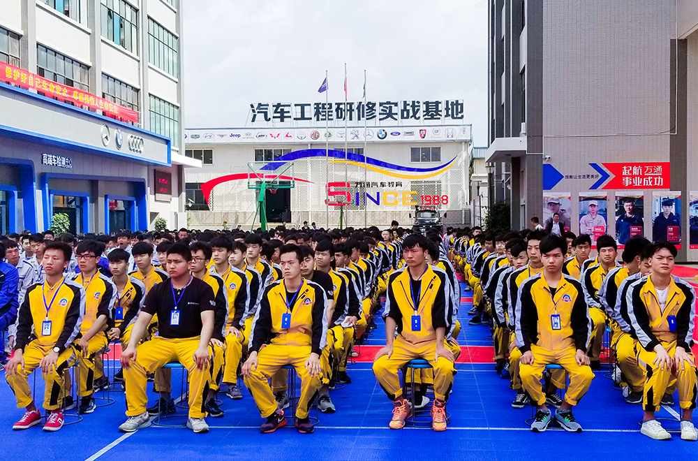 端正整齊，展現萬通學子風貌！