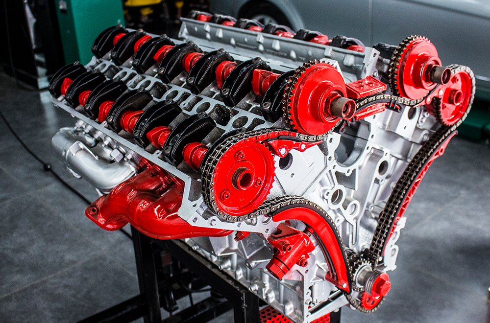 V8發(fā)動機(jī)
