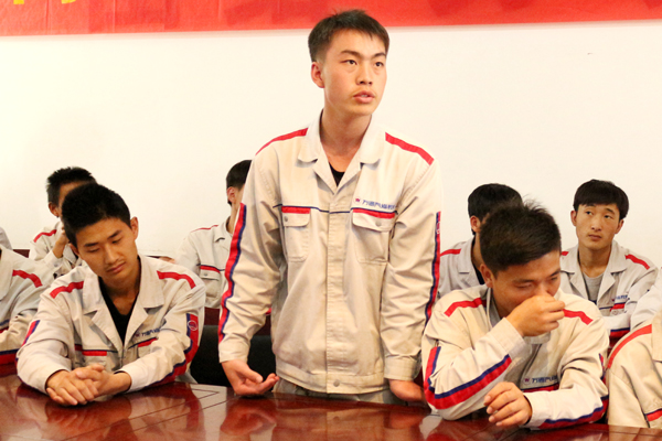 同學積極提問.jpg
